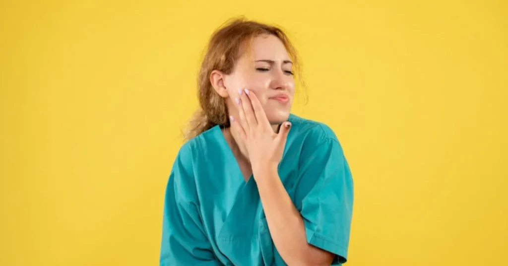 Woman with jaw pain seeking Immediate Relief for Tooth Pain Georgia care