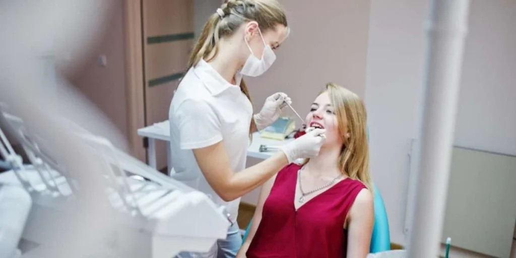 Best Dentist in Roswell performing dental checkup care
