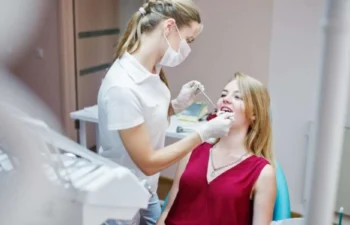 Best Dentist in Roswell performing dental checkup care