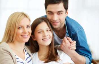 Happy family visiting family dentist accepting PPO Roswell care